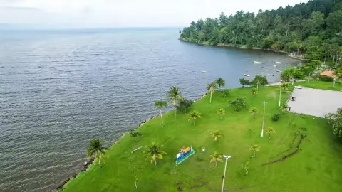 Praia da Enseadinha