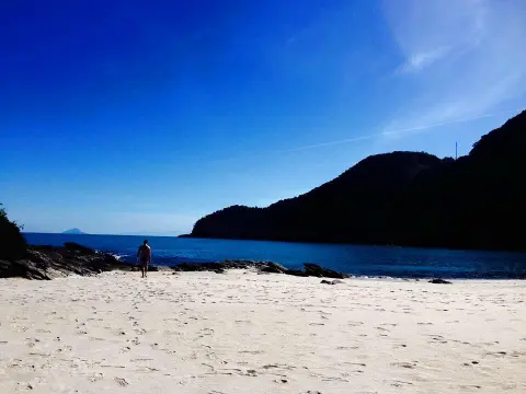 Praia das Calhetas